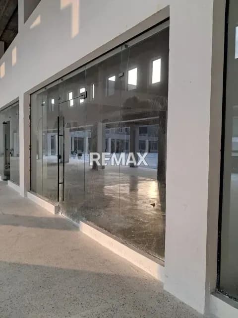 LOCAL COMERCIAL 126 m2 OBRA BLANCA, C.C. TIPURO CENTER, MATURIN - MONAGAS