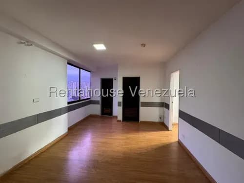Oficina En Alquiler En La Campiña En La Torre 18 Lista Para Entregar / Rf