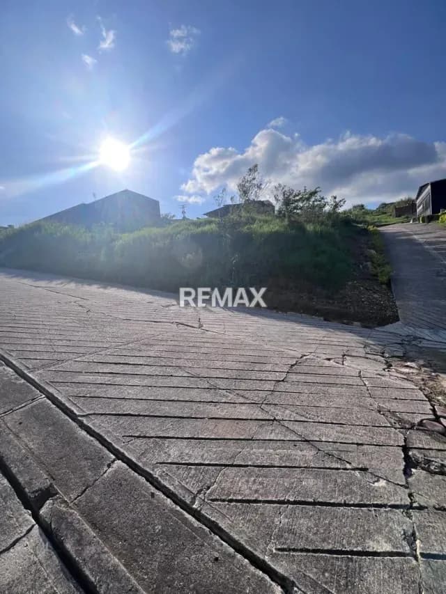 Terreno. Venta. Tucape