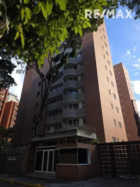 Alquiler. Apartamento. El Rosal. Caracas
