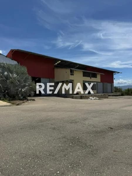 Galpón en venta en la zona industrial II