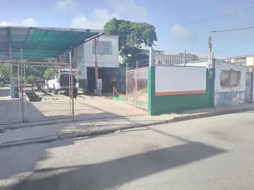 Oportunidad De Inversion Taller Mecanico Y Vivienda.