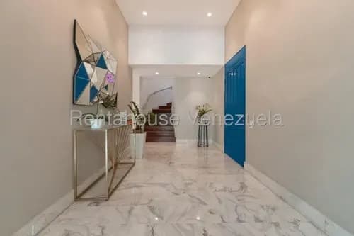 Imponente Apartamento Remodelado En La Zona Norte De Altamira 2613369 Ijp