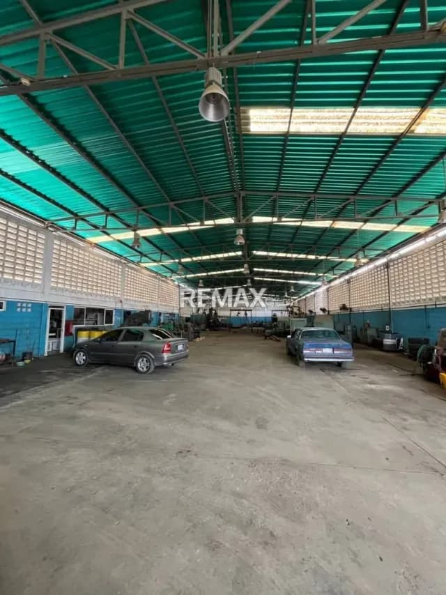 GALPON EN ZONA INDUSTRIAL SUR