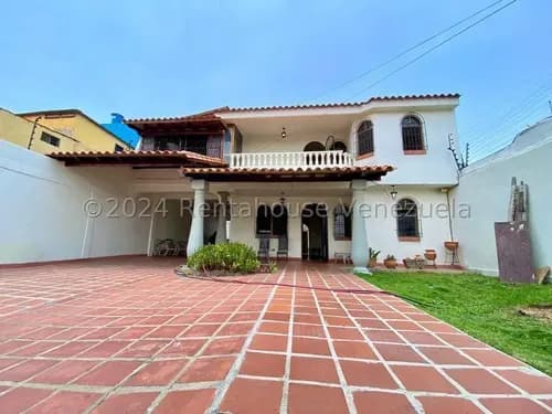 Casas En Venta En El Centro Este De Barquisimeto Cerca Al Parque Bararida Cod. 24-25184 Nd