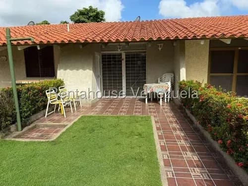 Town House En Venta - Higuerote- Mariela García - 26-19214