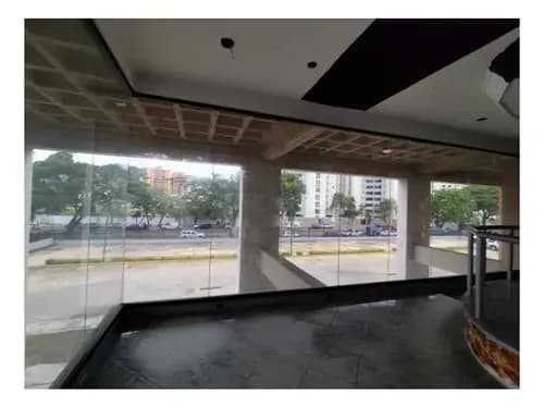Local Premium De Esquina En C.c. Cristal Tcl L 10024097