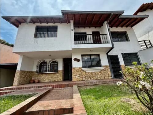 Se Vende Casa 415m2 5h+s/4b/4p Alto Prado