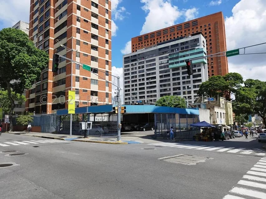 Terreno (Comercial) en Venta en Sabana Grande, Distrito Metropolitano