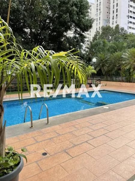 En Alquiler Apartamento Amoblado en Res. Otama Suite. Urb Agua Blanca