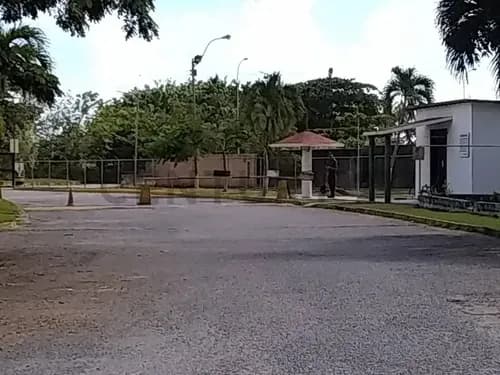 Magnífico Terreno, Ciudad Balneario Higuerote, Con Excelente Ubicacion