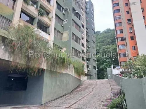 Nereida Ofrece En Alquiler Cogedor Apartamento Con Hermosa Vista Panorámica En Zona De Montaña. Cod. 26-21785 Solo Clientes Directos