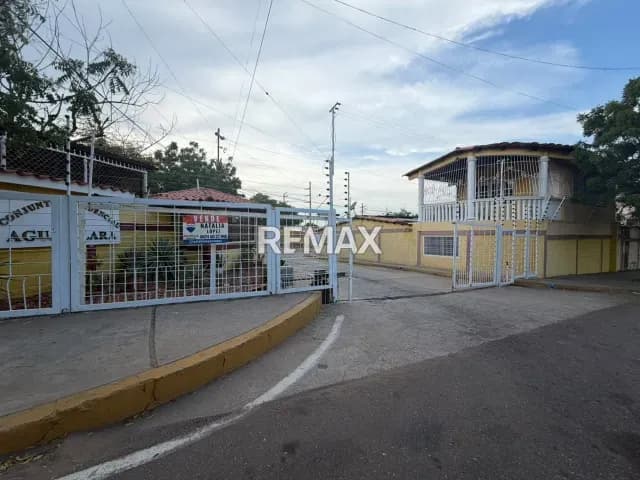 VENTA CASA EN CONJUNTO RESIDENCIAL AGUA CLARA