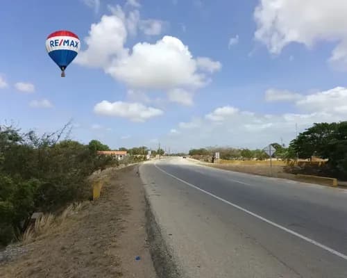 Re/max 2 Mil Vende Terreno En Las Guevaras, Av Juan Bautista Arismendi, Isla De Margarita, Nueva Esparta