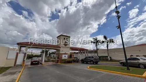 Roselys Ortiz, Trae Para Ti Esta Hermosa Casa De Niveles Ubicada En Cabudare, Urb Camino De Tarabana.