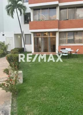 SE ALQUILA APARTAMENTO DIARIO UBICADO EN PLANTA BAJA CON HERMOSA VISTA EN RESIDENCIAS FLAMINGO LECHERÍA