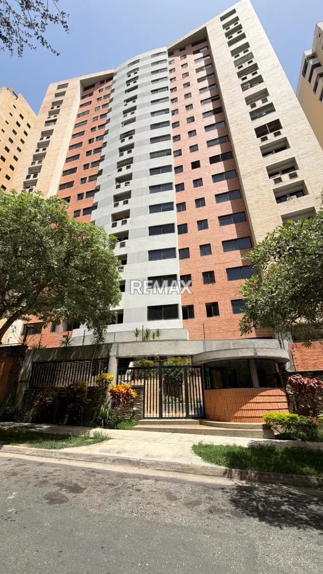 Hermoso Apartamento Tipo Estudio En Venta con Amplia Distribución Urb Trigaleña Alta Res Bahía Blanca