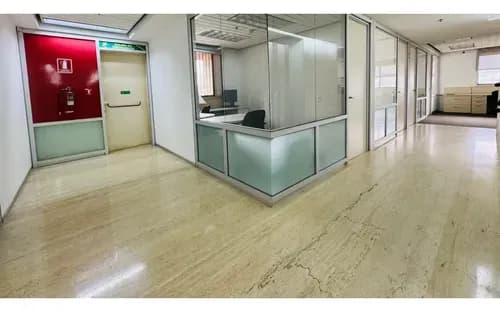 Los Dos Caminos/ Oficina Amoblada/en Alquiler/ 483m2
