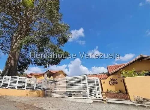 Ma Lindo Townhouse Con Acogedor Jardin En Venta En La Union 26-19146