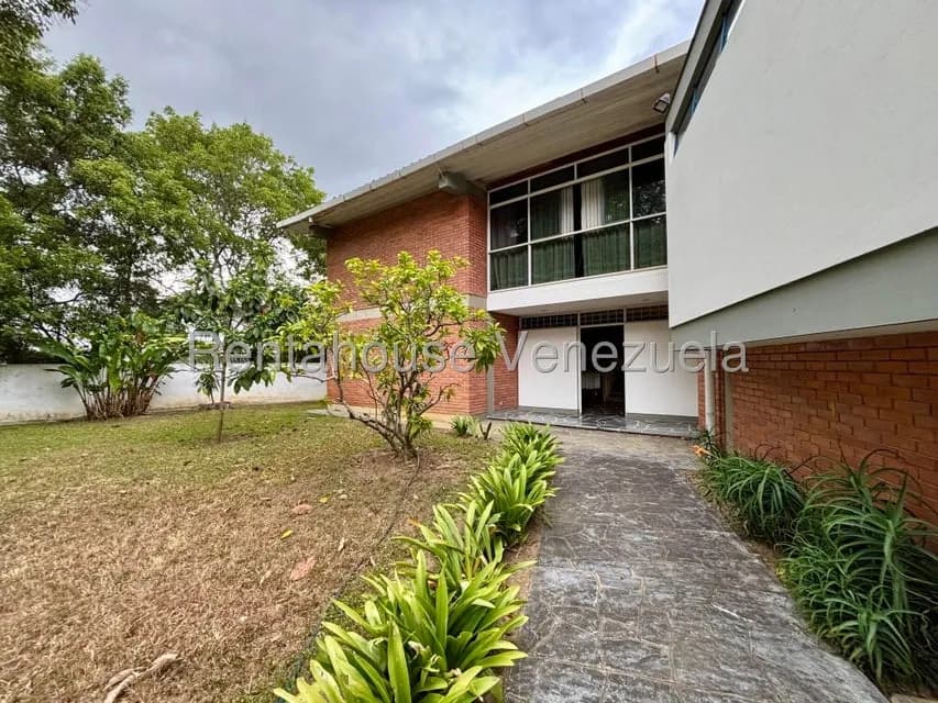Casa en venta - $478k