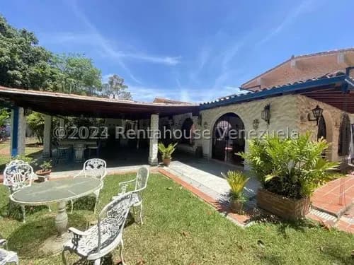 Espectacular Casa En Alquiler En Urb. Prados Del Este