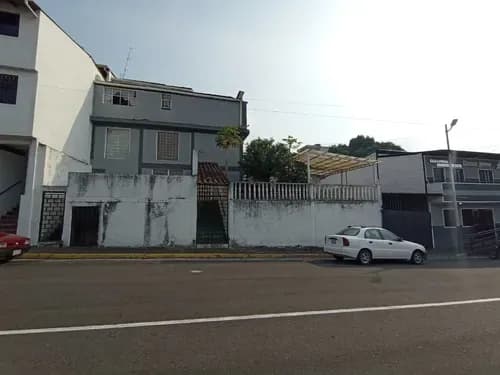 Casa Doble Propósito En Venta Ubicada En La Zona Comercial De Barrio Sucre, San Cristóbal, Estado Táchira.