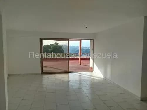 Ma - Apartamento En Venta En Lomas De La Trinidad, Amplia Terraza - 26-19749