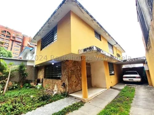 Venta Casa Los Dos Caminos Grandes Espacios Ubicacion Privilegiada