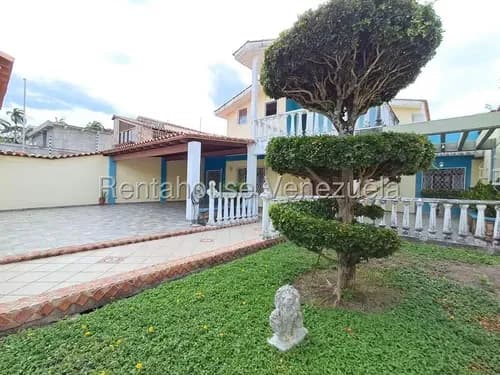 Hermosa Casa-quinta En Venta Con Piscina, Terraza Y Mucho Confort. Carlina M. Vende