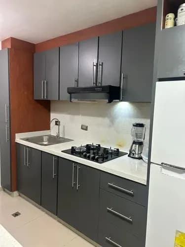 En Alquiler Apartamento En Roraima, Paraparal Municipio Los Guayos 57-79
