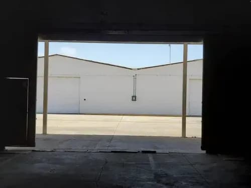 Egleé Suárez Alquila Galpón En Isanova Zona Industrial Municipal Ll, Frente A Ford Motors. Vía Aeropuerto. (ryo)