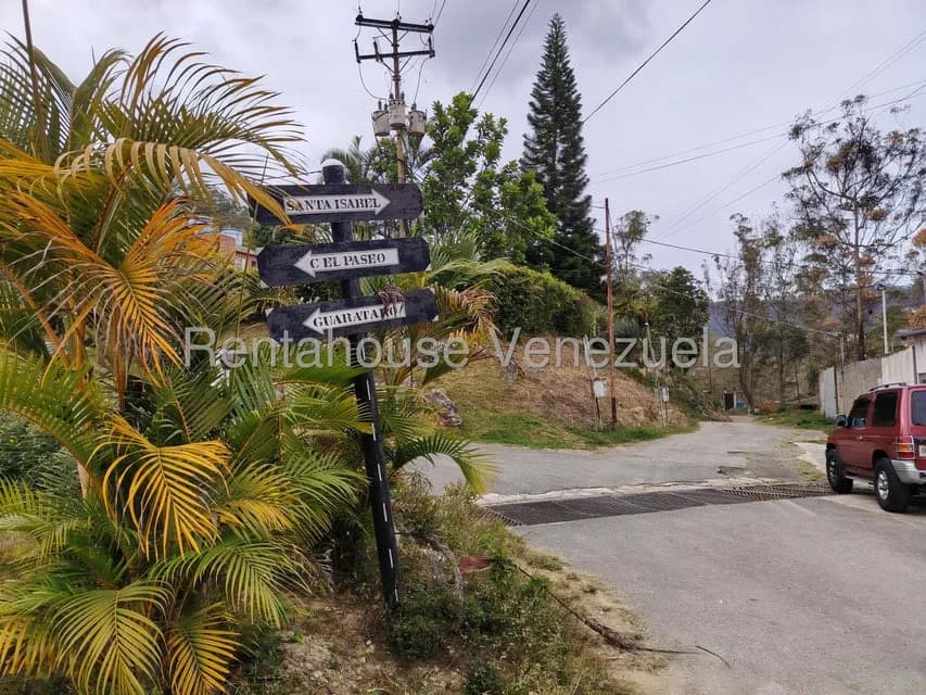 Terreno (Residencial) en Venta en Colinas de Carrizal, Miranda