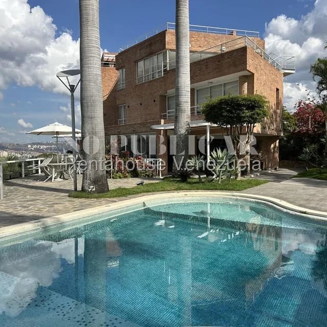 Apartamento (1 Nivel) en Alquiler en Lomas de Chuao, Distrito Metropolitano