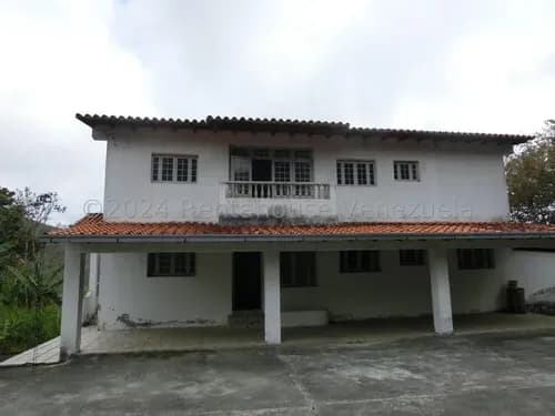 Hermosa Casa Para Estrenar, Multifamiliar Y Multiniveles En Zona Montañosa En El Amarillo #24-27293 Dany Rah. Solo Clientes.