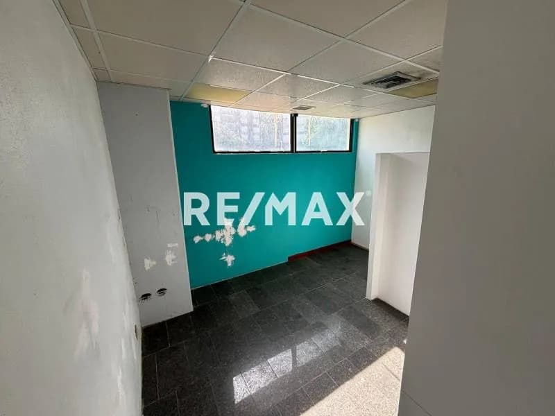 ALQUILER DE LOCAL COMERCIAL C.C. MACARACUAY PLAZA (C3 11E)