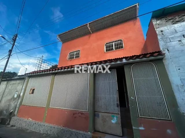 Casa en Venta en la Urbanizacion 23 de Enero Zona Este-Barquisimeto