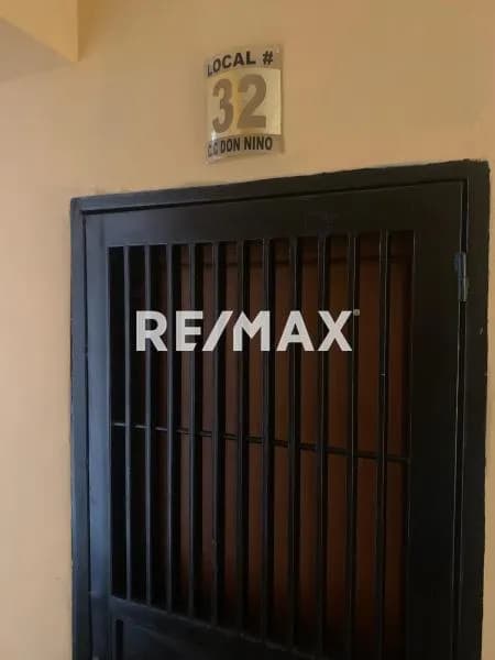 En Alquiler Local Comercial, signado con el Nº 32 ubicado en Guanare en el Centro Empresarial Don Nino, Av. Simón Bolívar, Guanare, Portuguesa, Venezuela