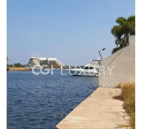 Cgi+ Luxury Lecheria Vende Parcela En Las Villas