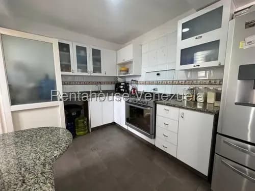 Lld/ Precioso Apartamento En Venta Con Excelente Distribución Y Ubicación En El Paraíso 26-19382