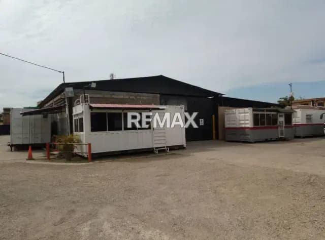 Galpones Comerciales en Sector Andres Eloy Blanco