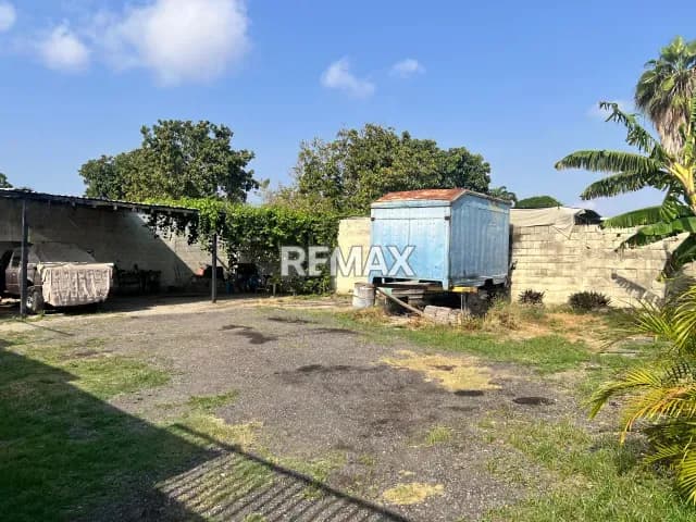 VENDO TERRENO EN AVENIDA PRINCIPAL DE LOS RASTROJOS CABUDARE.
