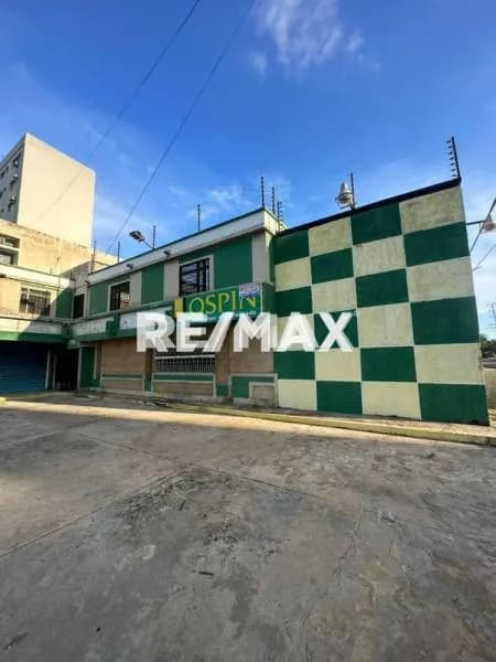 Local Comercial en Alquiler Cecilio Acosta con Av. Guajira