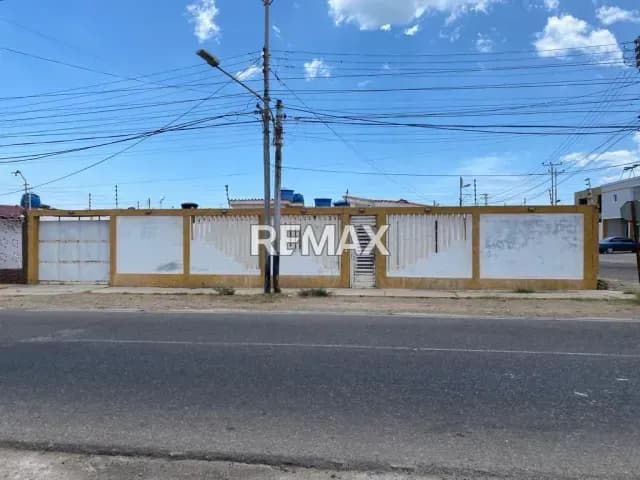 SE ALQUILA CASA EN PUERTA MARAVEN