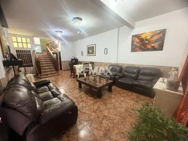 Casa en venta ubicada en calle San Ignacio, Maracay