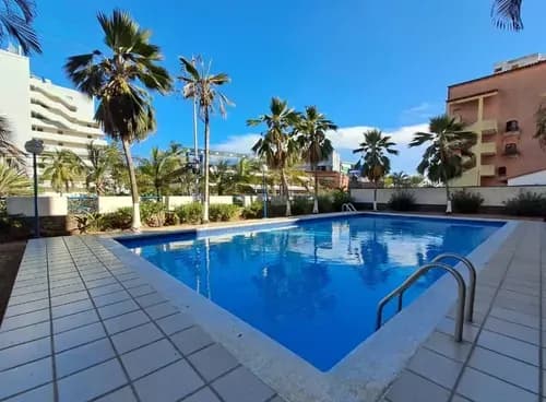 Apartamento Amplio Frente Centro Comercial La Vela