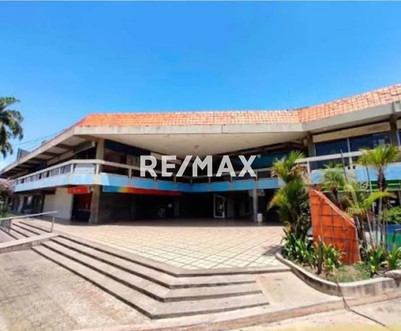 VENTA LOCAL COMERCIAL CC MARACAY PLAZA