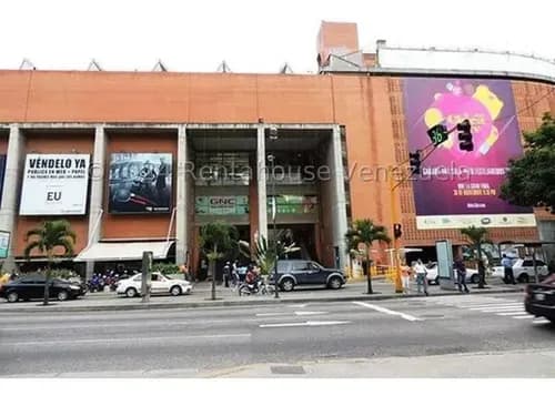 De Oportunidad Local Comercial En Alquiler En El Cafetal #25-592 M J S