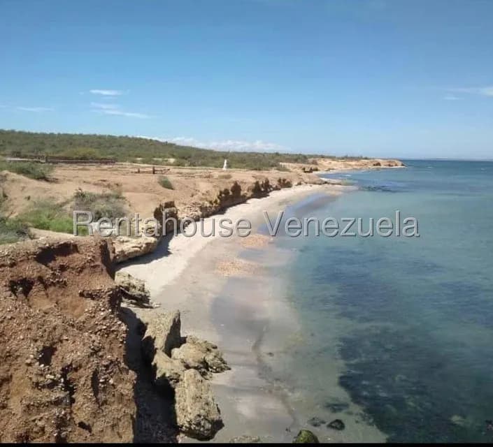 Terreno (Comercial) en Venta en Taguantar, Nueva Esparta