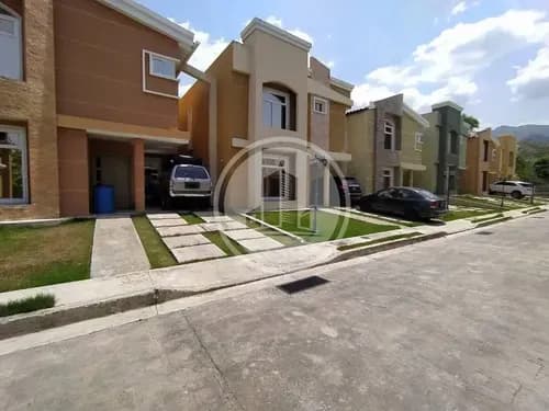 En Venta Townhouse Conj. Villas El Riachuelo. Planta Eléctrica Total. Aceptamos Financiamiento.