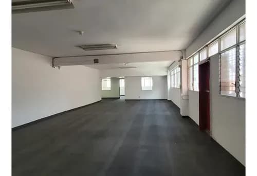 Alquiler De Oficina En La Urbina - Monta Carga.